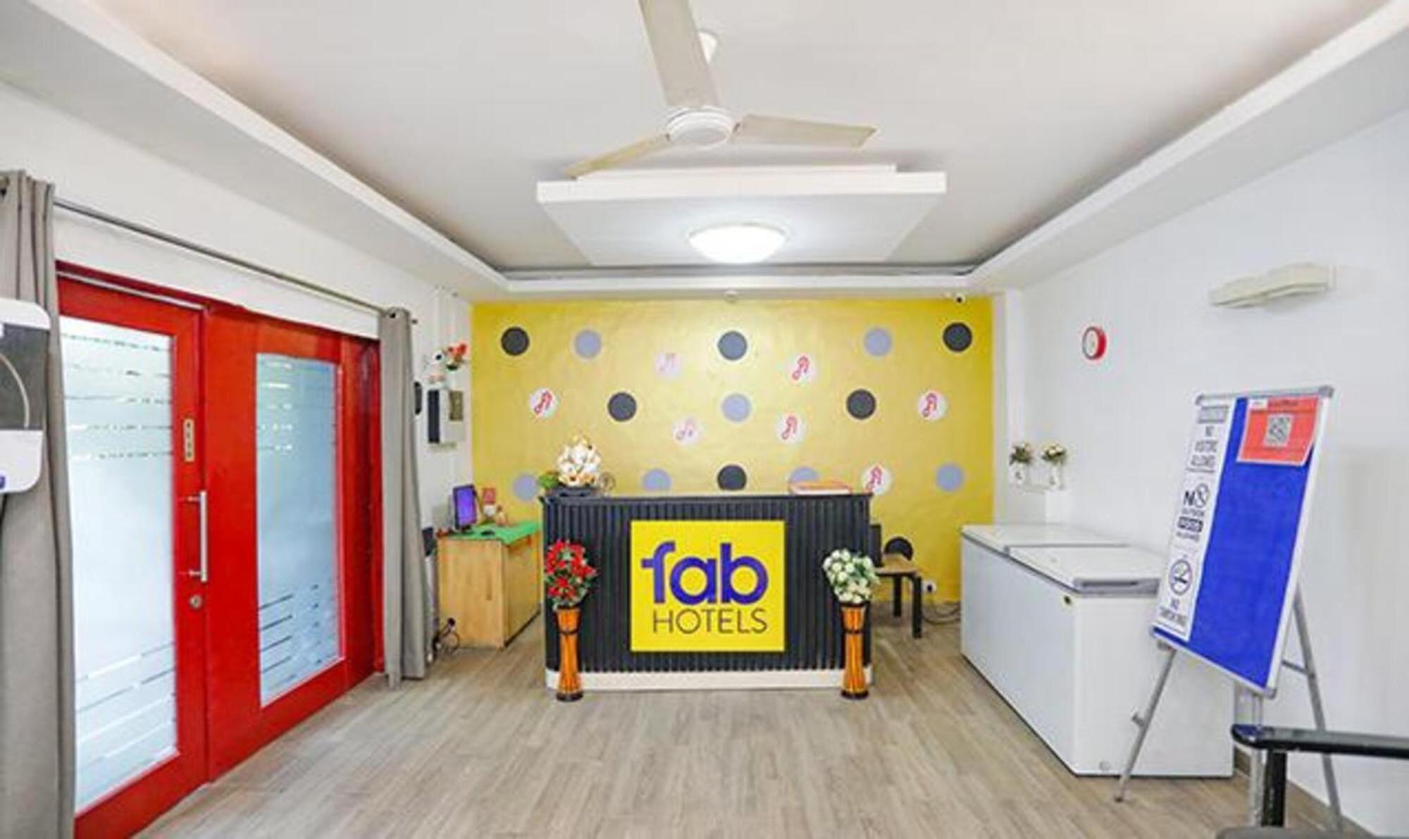 Fabhotel F9 Sector 51 Noida Exterior foto