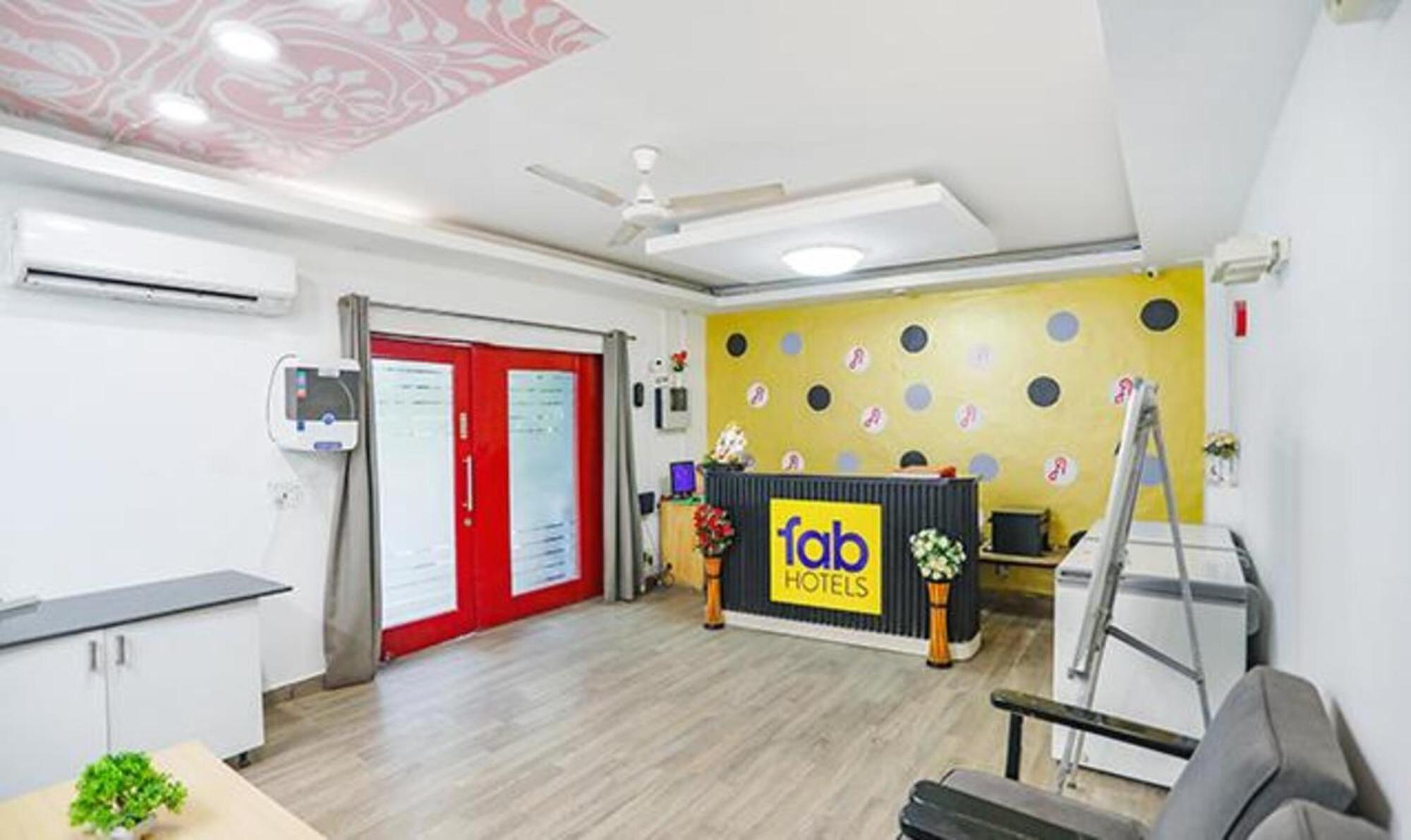 Fabhotel F9 Sector 51 Noida Exterior foto